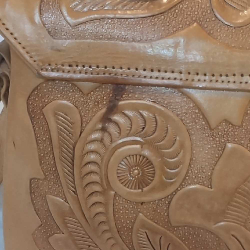 Vintage Hand Tooled Shoulder Bag Purse - Picture 15 of 16